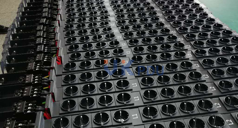 High-power PDU socket for mining machine